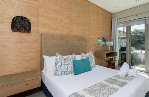 Shaka's Rock Apartment | Eden Palms 16 Sleeper