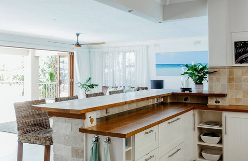 Sheffield Beach House | Eden See Sheffield Beach