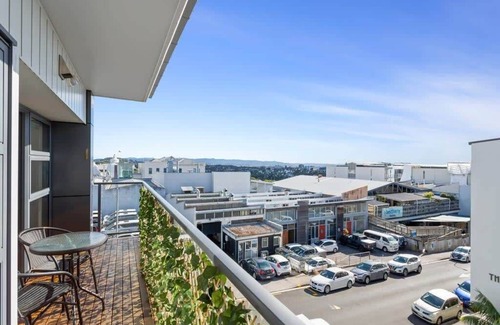 Eden Terrace Apartment | Eden Terrace 2 Bedroom Free Parking I Zodiak Stays
