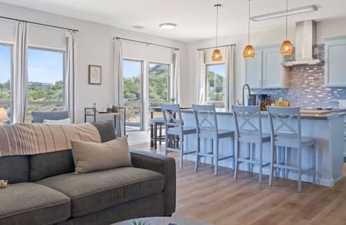 Canyon Lake House | Eden Vista - Lake views with private heated pool!