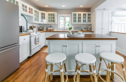 Edgartown House | Edgartown Compound with Pool & Guest Cottage