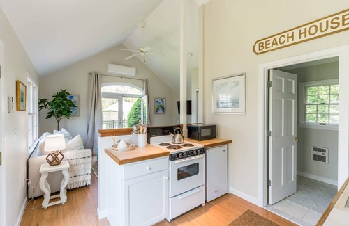 Edgartown House | Edgartown Compound with Pool & Guest Cottage