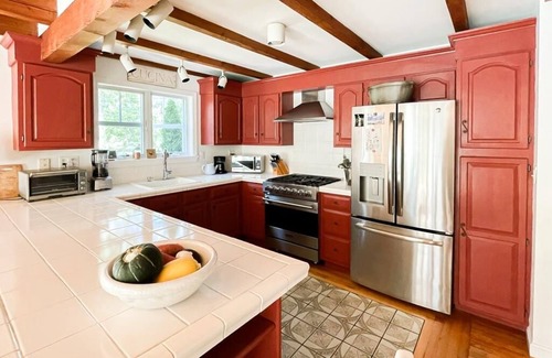 Edgartown House | EDGARTOWN PRIVACY WITH A HEATED POOL AND CENTRAL AC