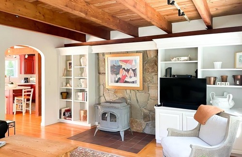 Edgartown House | EDGARTOWN PRIVACY WITH A HEATED POOL AND CENTRAL AC