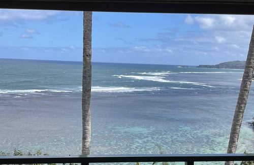 Princeville Condo | Edge of Cliff Luxury Penthouse over largest coral reef in HI - Beach access & AC