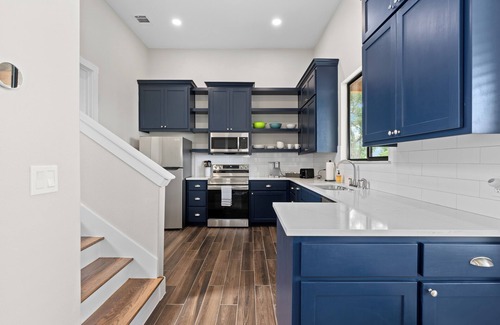 Fredericksburg House | Edge of Main 2- Vineyard Views!