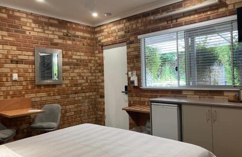 Margaret River Hotel | Edge Of The Forest Motel