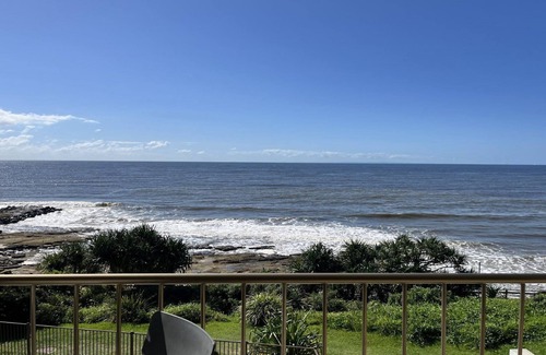 Caloundra Apartment | Edgecliffe Unit 3 - A breathtaking location!