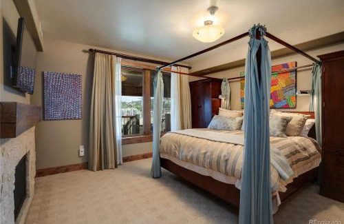 Steamboat Springs House | Edgemont 2300 - Luxury Ski-in Ski-out Condo!