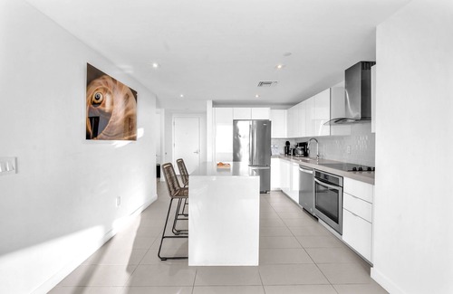Town Square Condo | Edgewater Chic 1BR + Den Sleeps Like 2BR Amazing Views 1.5 Bath