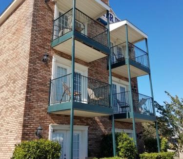 Biloxi Hotel | Edgewater Inn - Biloxi Beach