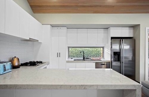 Clifton Springs House | Edgewater Luxury living By the sea