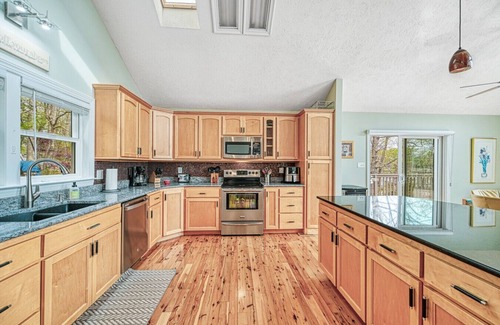 Mineral House | Edgewood Dream Lake Anna