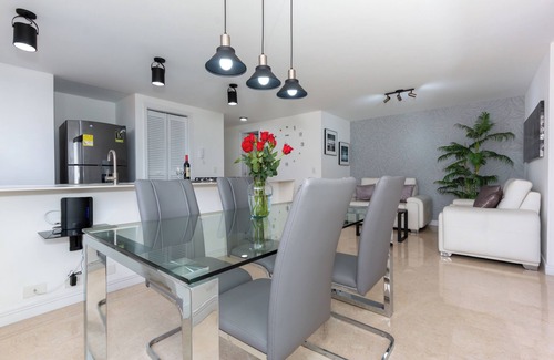 La Aguacatala Apartment | Edificio Alcazar de Oviedo BY Host Medellin