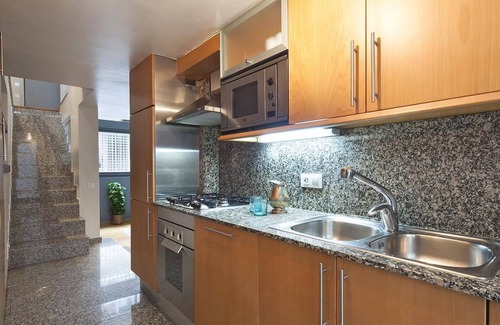 El Putget i Farro Apartment | EDIFICIO DE FANTASTICOS APTOS. EN BARCELONA, centro, 7 pers.