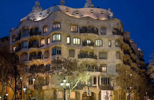 El Putget i Farro Apartment | EDIFICIO DE FANTASTICOS APTOS. EN BARCELONA, centro, 7 pers.