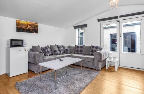 Blackburn House | Edinburgh Guest Room KEYWORKERS BUSINESS 10MIN TO THE HOSPITAL