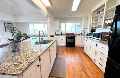 Edisto Island House | Edisto Deep Water - Dock and Boat Ramp - Recently Renovated - 40-acres