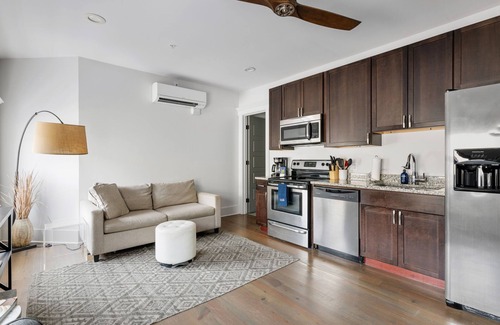 Downtown Charleston House | Edisto Suite | In the Heart of King Street!