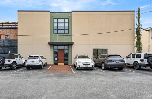 Downtown Charleston House | Edisto Suite | In the Heart of King Street!