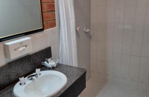 Melville Hotel | Edithburgh Seaside Motel