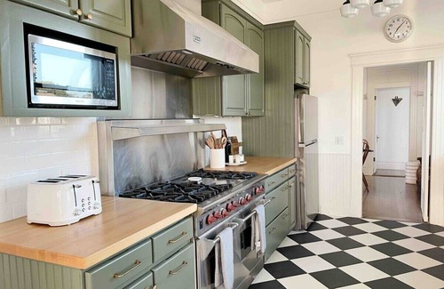 San Luis Obispo House | Edna Estate Modern Victorian, Sleeps 17, Hot Tub, by SLO Cal Stays