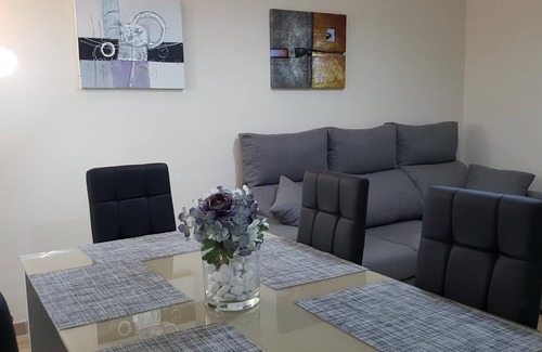 Centro Comercial Apartment | Eduardo Lucena 5, Flamenco