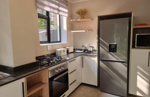 Waterkloof Apartment | Edward suites ,Apartment 2