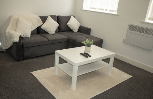 Nottingham Apartment | EDYN Luxe Duplex|PS5 |Free Parking| Fast WiFi |10 mins from Nottingham Station