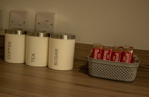 Nottingham Apartment | EDYN Luxe Duplex|PS5 |Free Parking| Fast WiFi |10 mins from Nottingham Station