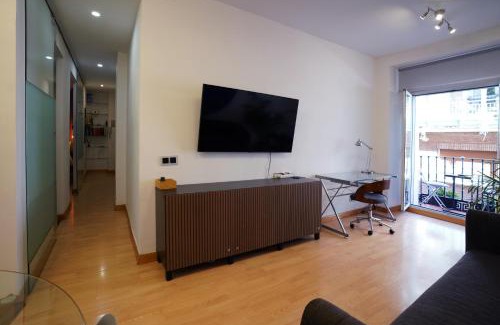 Golden Triangle of Art Apartment | Efímera House Madrid