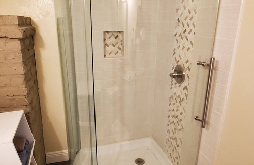 Southeast Pensacola Apartment | Efficiency unit close to Downtown, the Beach & Pensacola Bay Center