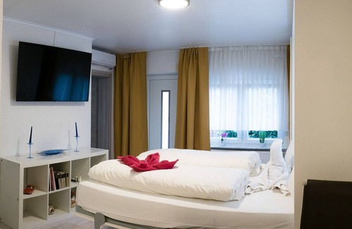 Darmstadt Apartment | EG 09 - Apartments near the city center