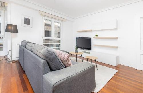 Zarautz Apartment | Egona - Primera línea de playa con parking - Zarautz