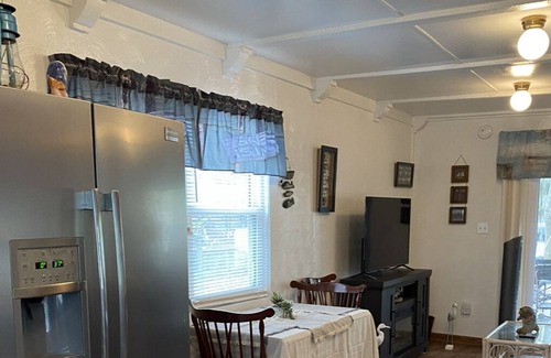 Satsuma Cottage | Egret's Landing .A great little cottage for relaxing and fishing on Dunn's Creek