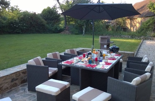 Saint-Plantaire Cottage | Éguzon beach and lake 500 m away! Classified* air-conditioned gîte - sleeps 10