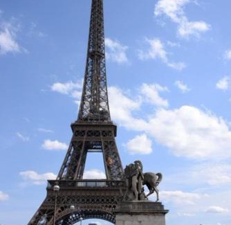 Quartier du Gros-Caillou House | Eiffel Edge Escape 30 m from Eiffel tower