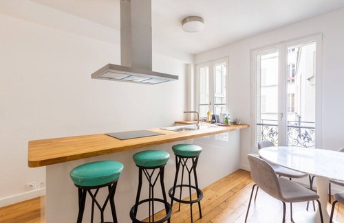 7th Arrondissement Apartment | Eiffel Tower - Invalides - Renovated