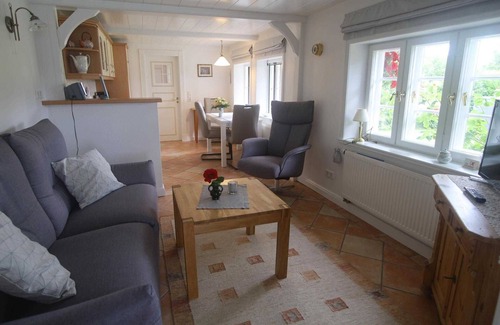 Goting House | Eilun Perle Uasteranjstich 7 Goting