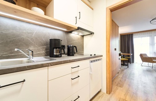 Riedenburg Apartment | Ein-Zimmer-App. mit sep. Küchenzeile und Balkon