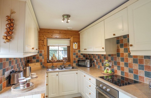 Menai Bridge Cottage | EIRIANFA, character holiday cottage, with open fire in Menai Bridge