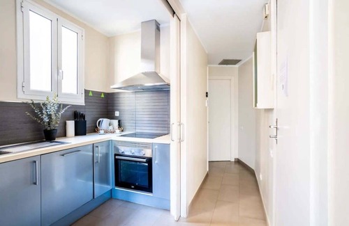 L'Antiga Esquerra de l'Eixample Apartment | Eixample next to Paseo de Gracia modern 3BD