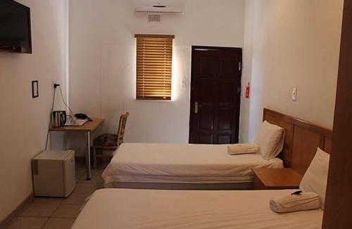 Ondangwa Cabin | Ekamuti Town lodge