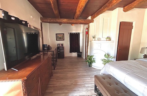 Manitou Springs Cabin | El Colorado Lodge