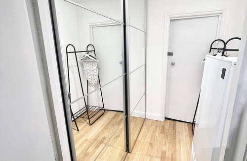 Holland Park Apartment | EL FAMOLYA