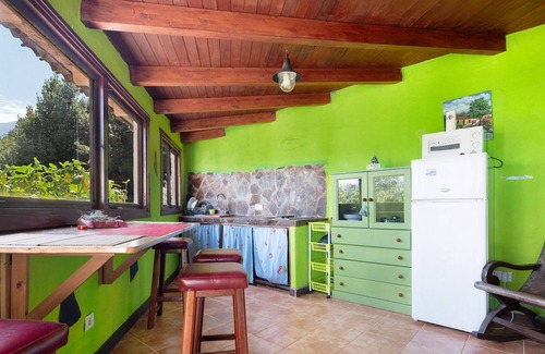 Icod de los Vinos Villa | 'El Jardín De Las Hespérides' with Sea View, Shared Terrace and Wi-Fi