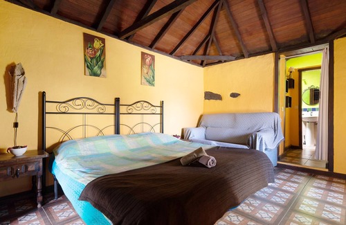 Icod de los Vinos Villa | 'El Jardín De Las Hespérides' with Sea View, Shared Terrace and Wi-Fi