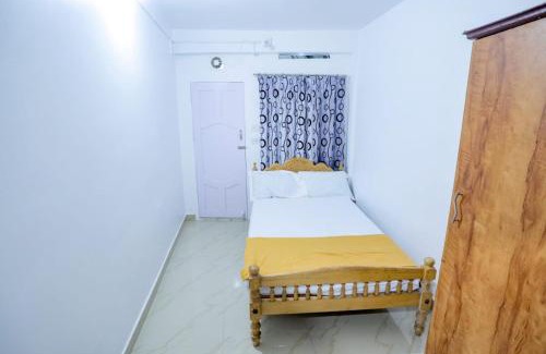 Anaviratty Bed & Breakfast | EL LORA RESlDENCY