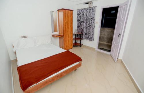 Anaviratty Bed & Breakfast | EL LORA RESlDENCY