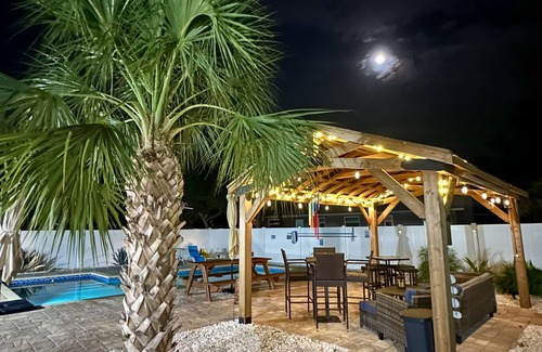 Englewood House | El Morrillo, Gazebo Breeze Villa